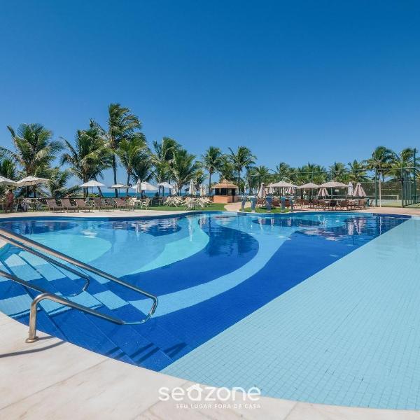 Apto em cond. beira-mar com piscina - GSH2101