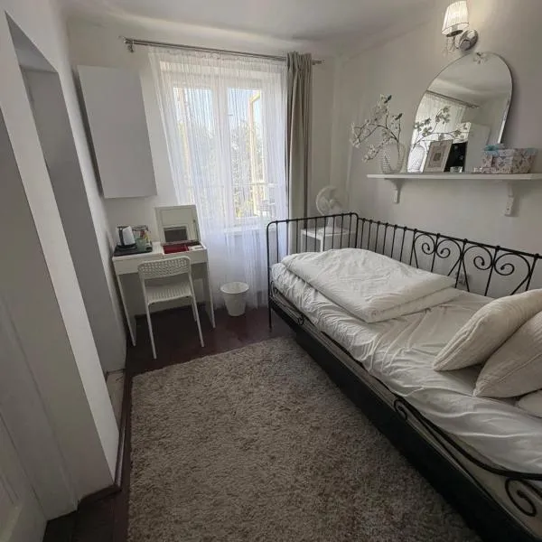 Pokój w domu jednorodzinnym Piastów, hotel v destinácii Piastów