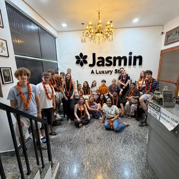 Jasmin A Luxury Stay-900m Walk To The Taj Mahal,Free Parking, hotell sihtkohas Agra