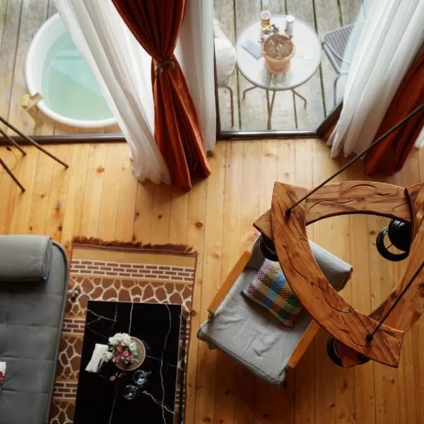 Wayside Cottage, hotel in Batoemi