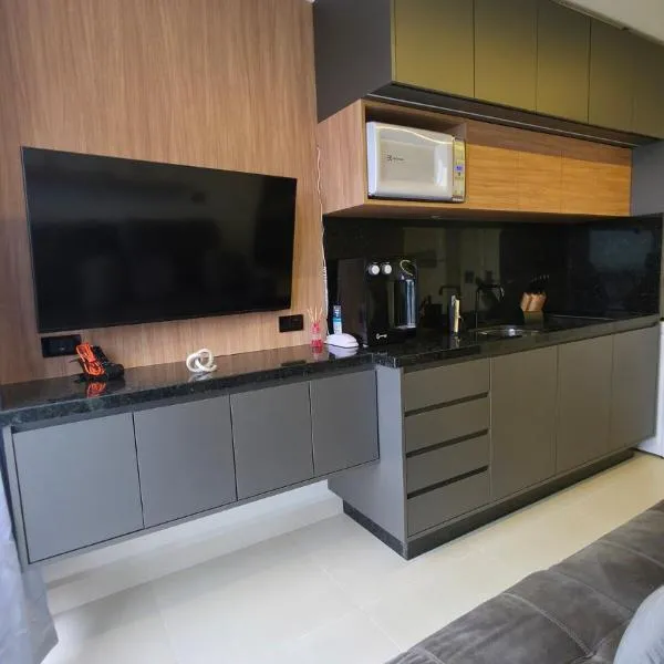Apto compl, 2 qtos, sofá cama, ótima localização, hotel a Curitiba