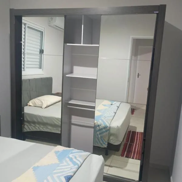 Quarto privativo، فندق في بريمافيرا دو ليستي