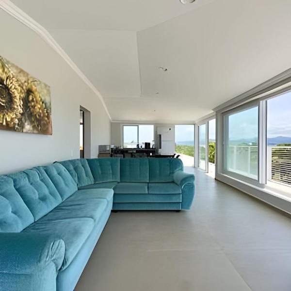Cobertura com terraço e vista panorâmica mar