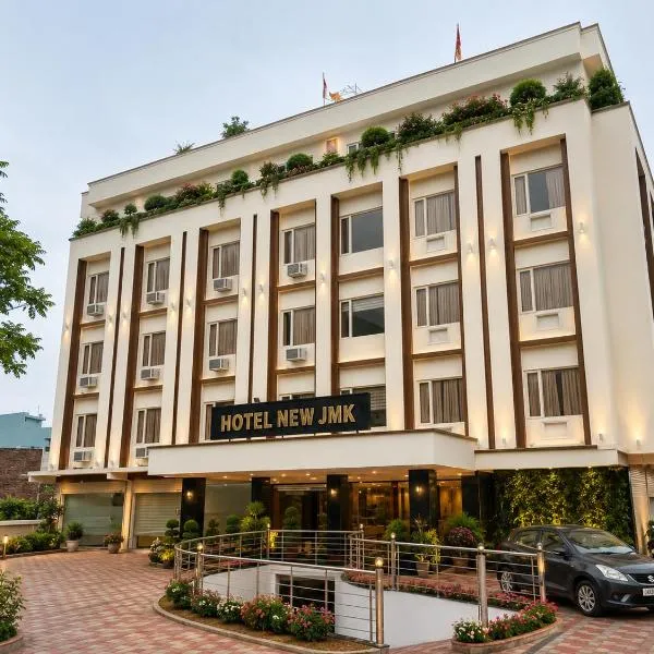 Hotel New JMK, hotel en Katra