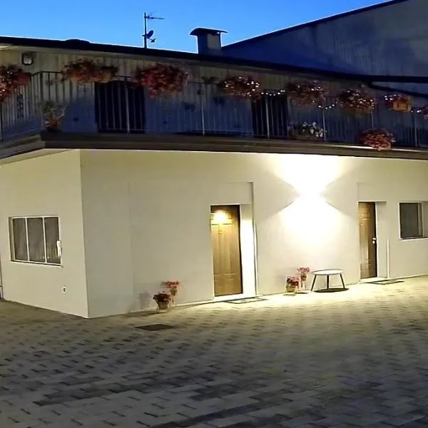 A casa di Jacopo e Davide, מלון בקסטל די סנגרו