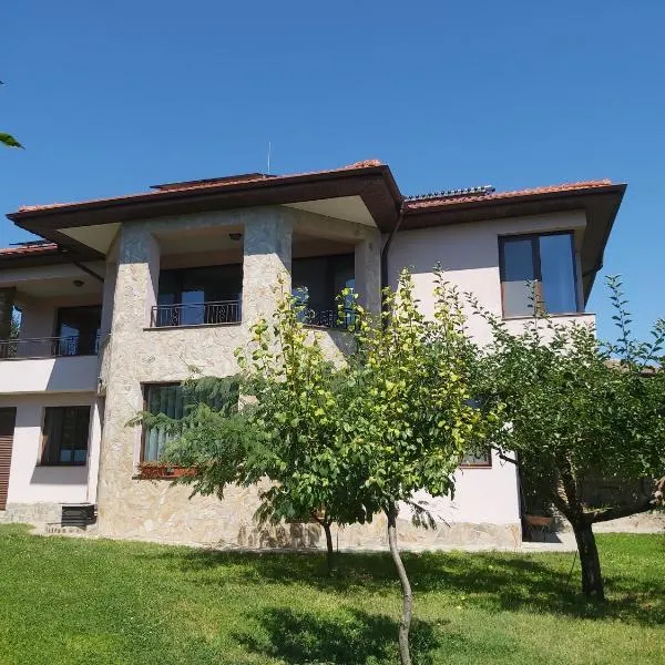 Apartment Trakata K, hotel i Varna