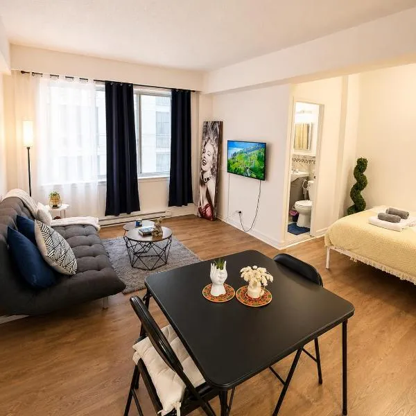 Marilyn Studio Downtown up to 4 persons near subway on downtown Montreal, готель у Монреалі