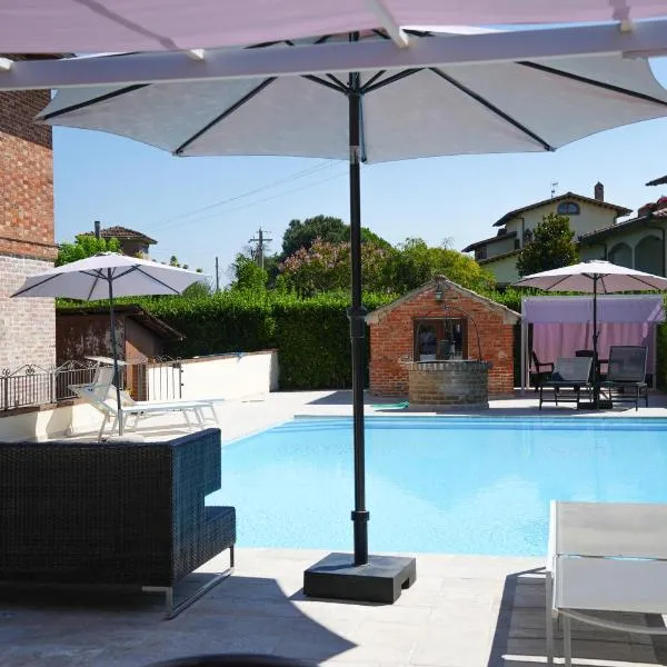 Viesnīca Sul lago Appartamenti Casa Del Lago con Piscina Acqua Salata pilsētā Kastiljone del Lago