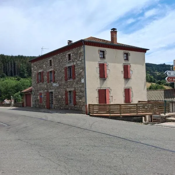 Le Val Danse - Maison de caractère de 1870 - Rénovée en 2020、Saint-Anthèmeのホテル