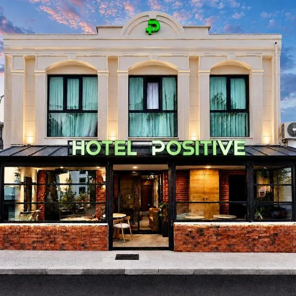 Positive Hotel, хотел в Arnavutköy