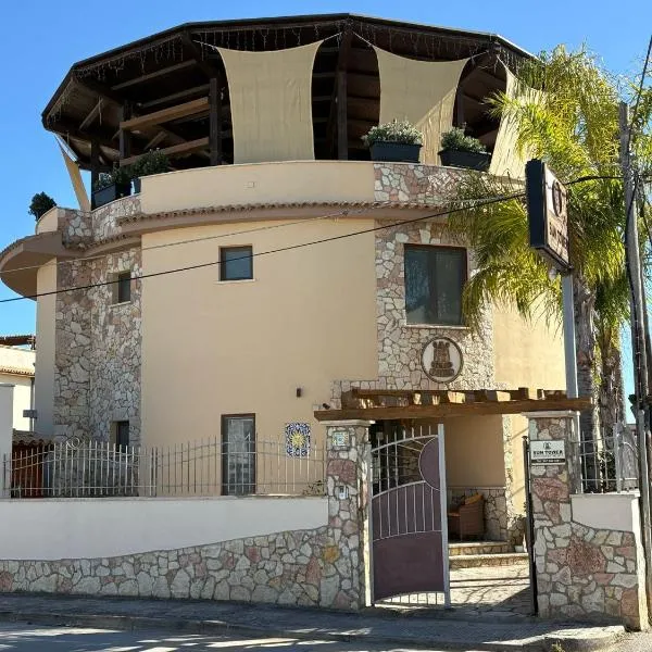 Sun Tower beach apartments, хотел в Мадзара дел Вало