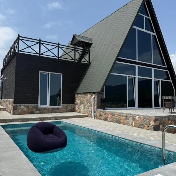 SkyHouse Shahdag, hotel in Əniq