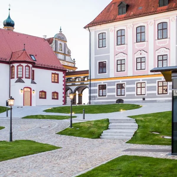 Hotel Schloss Leitheim, hotel in Rain