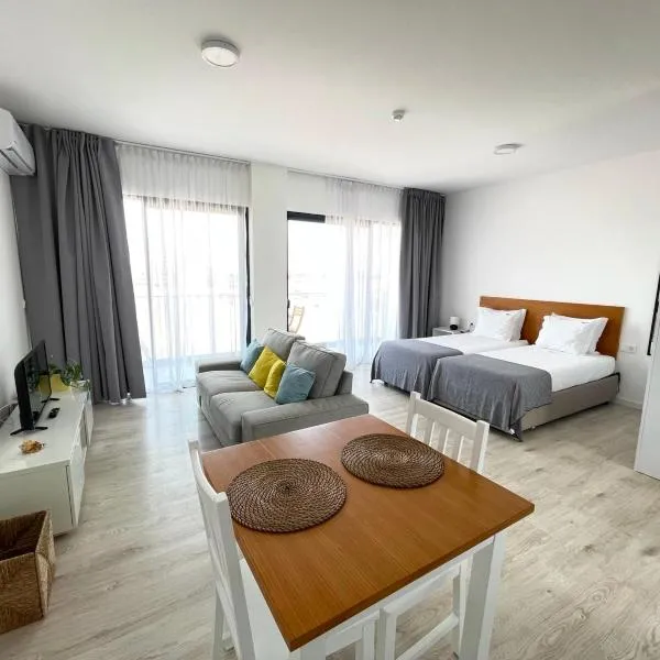 Apartamento T0 - MedSal Residence, מלון בPrainha