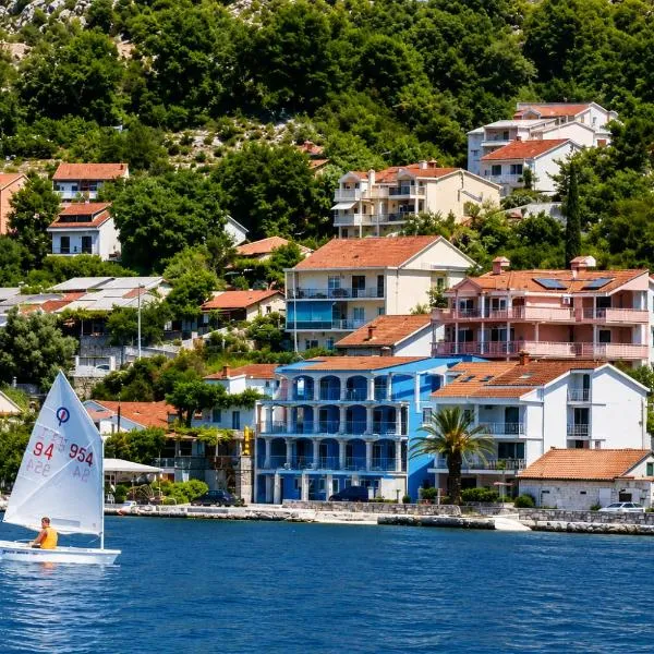 MAXIM AZURE RESIDENCE Waterfront ApartHotel, hotell i Kotor