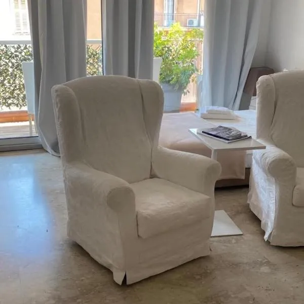 Large Studio 907 near Monte Carlo Casino Monaco，蒙地卡羅的飯店