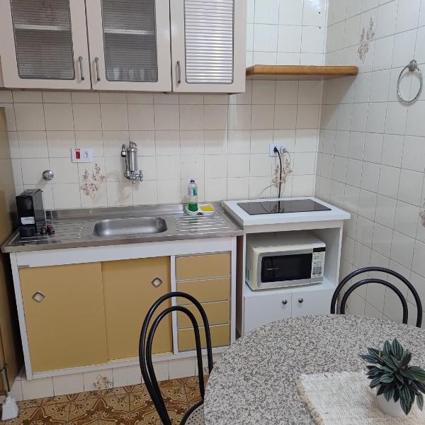 Ap no centro perto da H Santa Casa - Foto 4