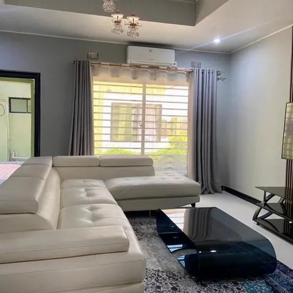 Pizzaro Flats, hotelli kohteessa Lusaka
