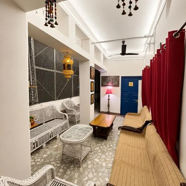 Inka Kashi Hostel Varanasi, hotel in Benares