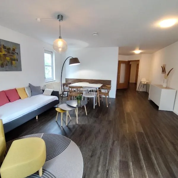 85qm, 4 bedroom, parking, King-Bed, Wifi, Netflix، فندق في فايبلينغن