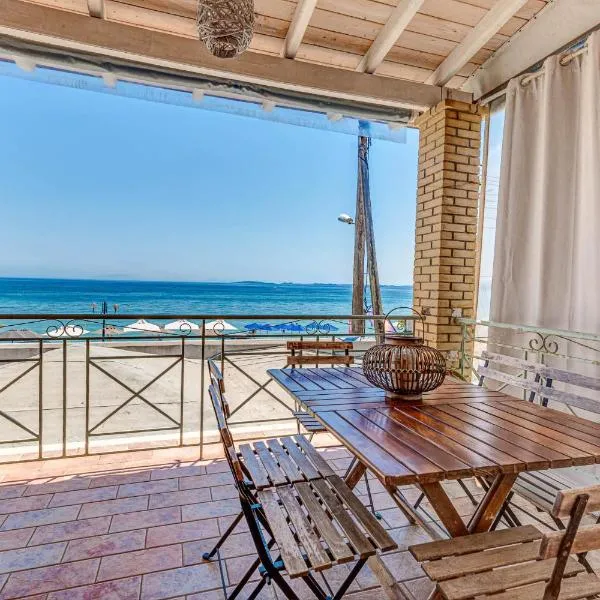 Seaview stone apartment in Ipsos Beach, hotel a Ipsos