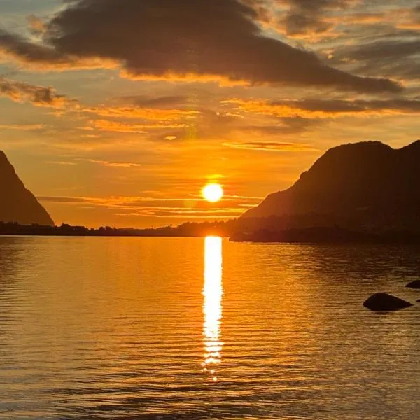 House by the sea, Ballstad Lofoten, hotel a Ballstad