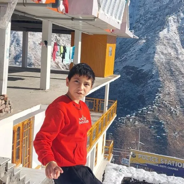 Gaurashiv homestay, hotelli kohteessa Brāhmaur