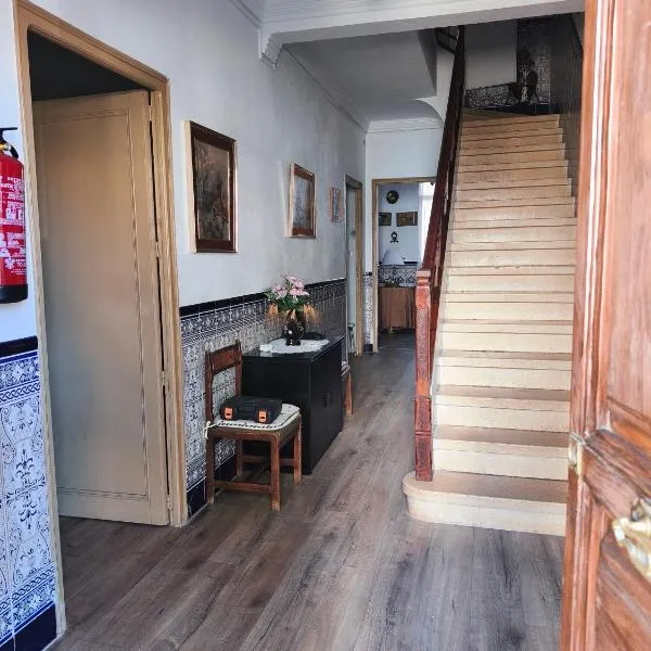 Casa antigua en Navahermosa, hotel in Navahermosa