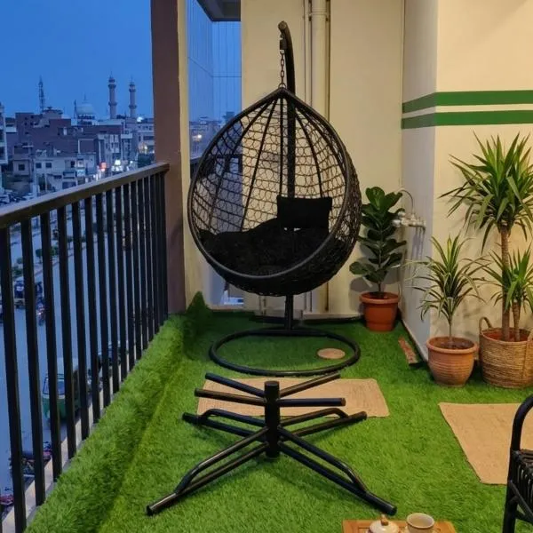 Al Jannat Heights Executive 1BR, hotel u gradu Lahore