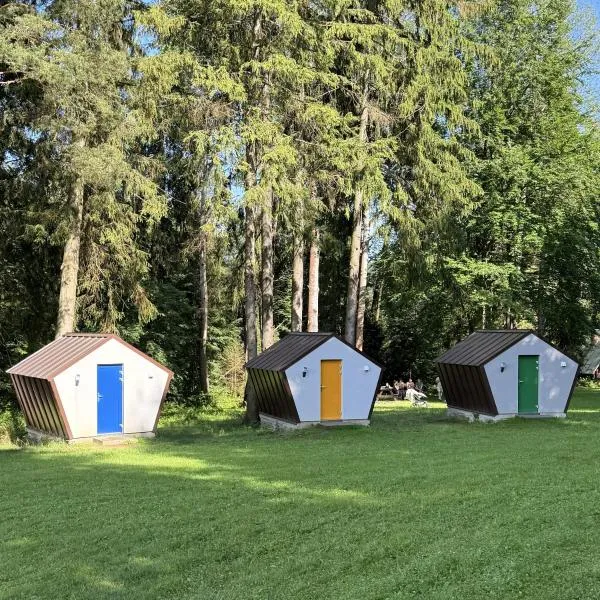 Glamping chatky, hotel v destinaci Spišské Tomášovce
