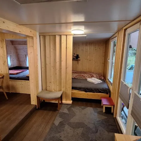 Hütte 28، فندق في Grüsch