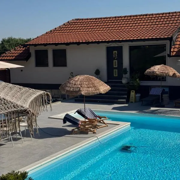 Infinity, hotel in Novi Sad