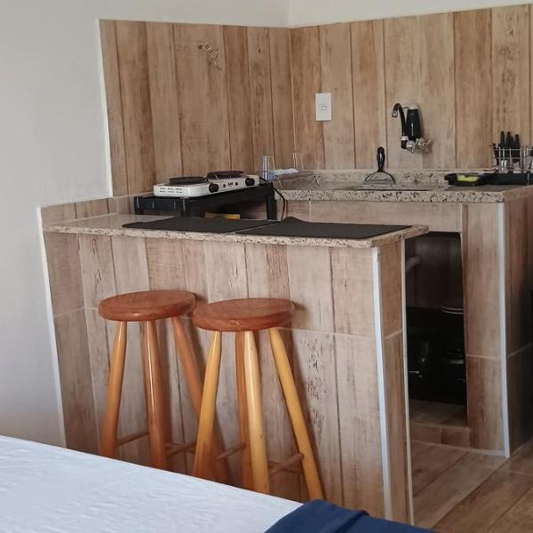 Estúdio aconchegante de 20m² com cozinha completa e vista para área verde - Foto 4