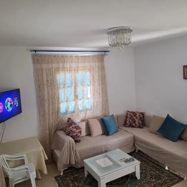Comfortable Two-Bedroom Apartment, hotel en Houmt El Souk