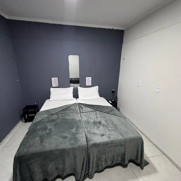 Maia Hostel, hotel u gradu Varzea Grande