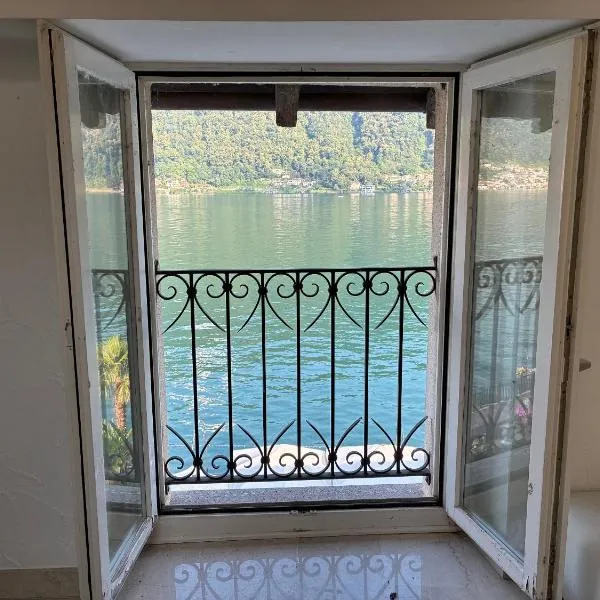 Morcote Lake View 2 BedRooms 2 Zimmer Seeblick, hotel di Morcote