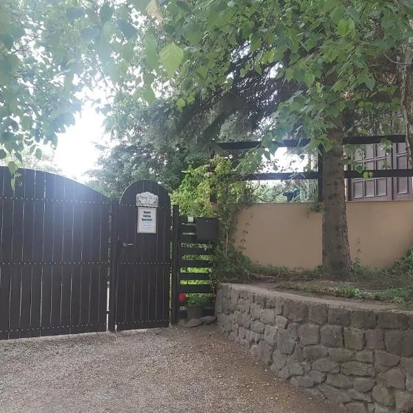 Hajnalcsillag Apartman, hotel in Balatonkenese