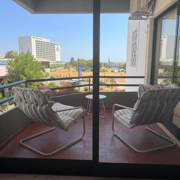 Vilamoura Marina Beach Apartament, hotell i Quarteira