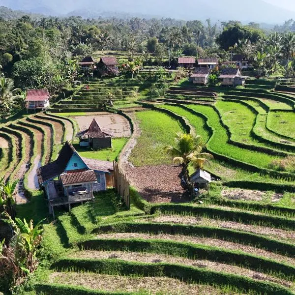 D'Ume Bendoel Homestay، فندق في جاتيلويه
