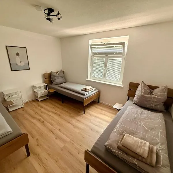 Moderne 3-Zimmer Wohnung in Wehr, nahe Schweiz โรงแรมในWehr