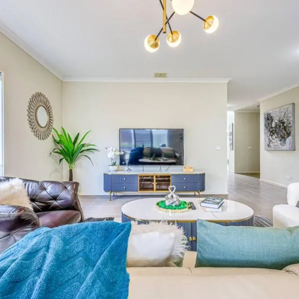 Spacious Villa 7BRM 5-bathroom House Point Cook Double Storey, hotel in Point Cook