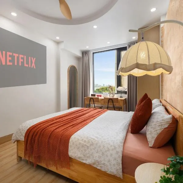 The H Residence West Lake - Sunlit Studios, Netflix & Free Laundry, hotel in Hanoi