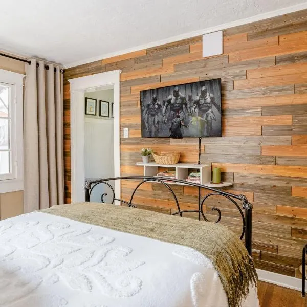 Casita Gundry- Boutique Hideaway, Quaint Historic Charm, hotelli kohteessa Long Beach