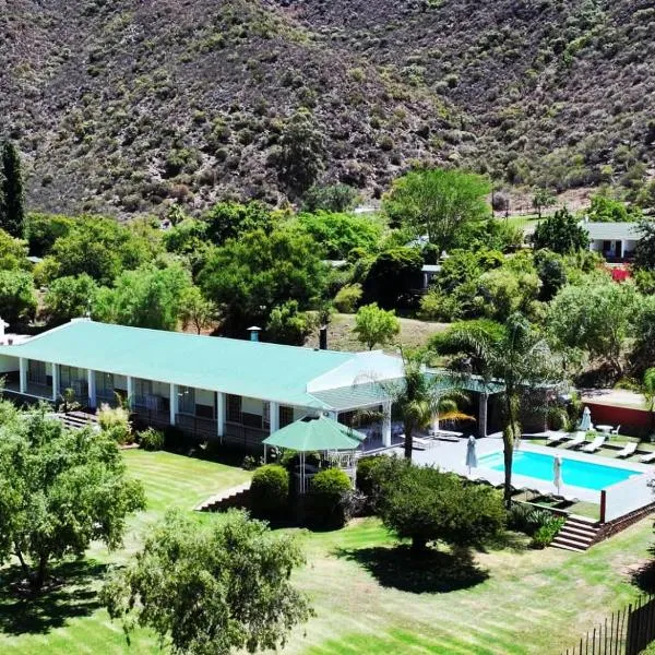 Old Mill Lodge, Seasonal Working Ostrich Farm & Restaurant, Oudtshoorn, hotel in Oudtshoorn