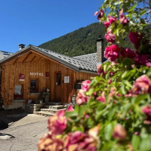 Auberge De La Forêt - Hôtel โรงแรมในอูรีส