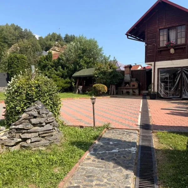 Casa Petrişor, hotell i Corbi