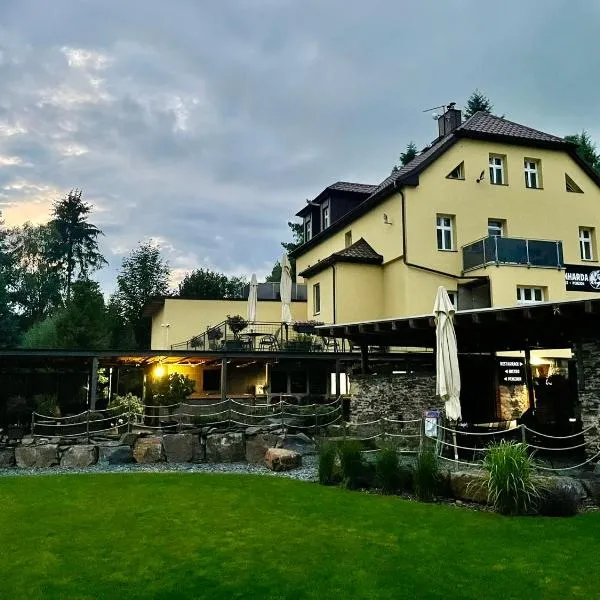 Apartmány U Bernharda, hotel em Vítkov