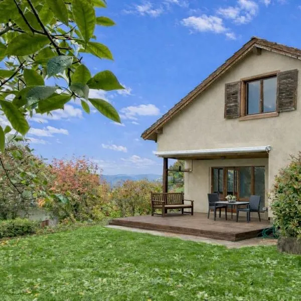 Bed & breakfast with great views in a quiet location, хотел в Füllinsdorf