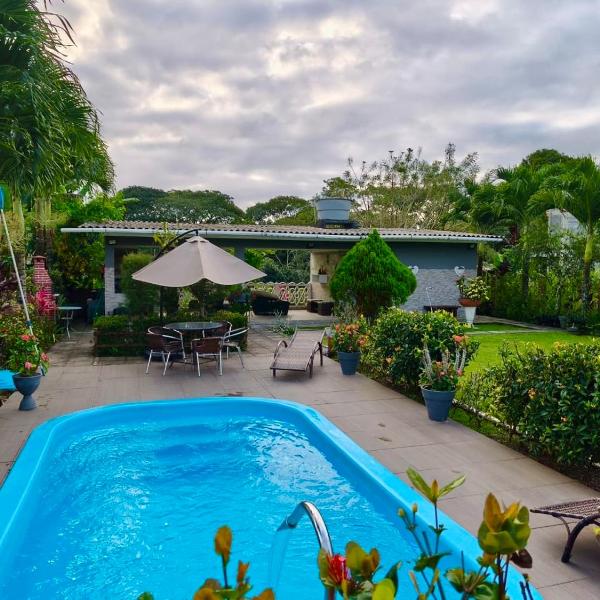 Casa completa em reserva ambiental com piscina privativa