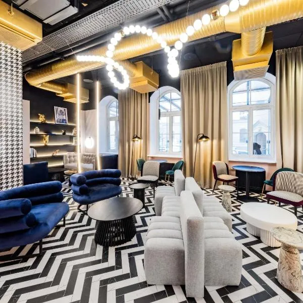TRIBE Riga City Centre - Renovated 2026, hotelli Riiassa